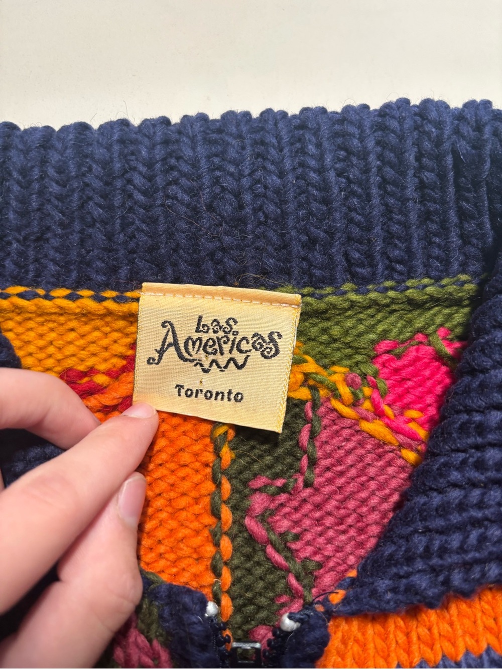 Las Americas 100 percent wool hand knitted sweater vibrant coloured 90s vintage - Picture 9 of 14